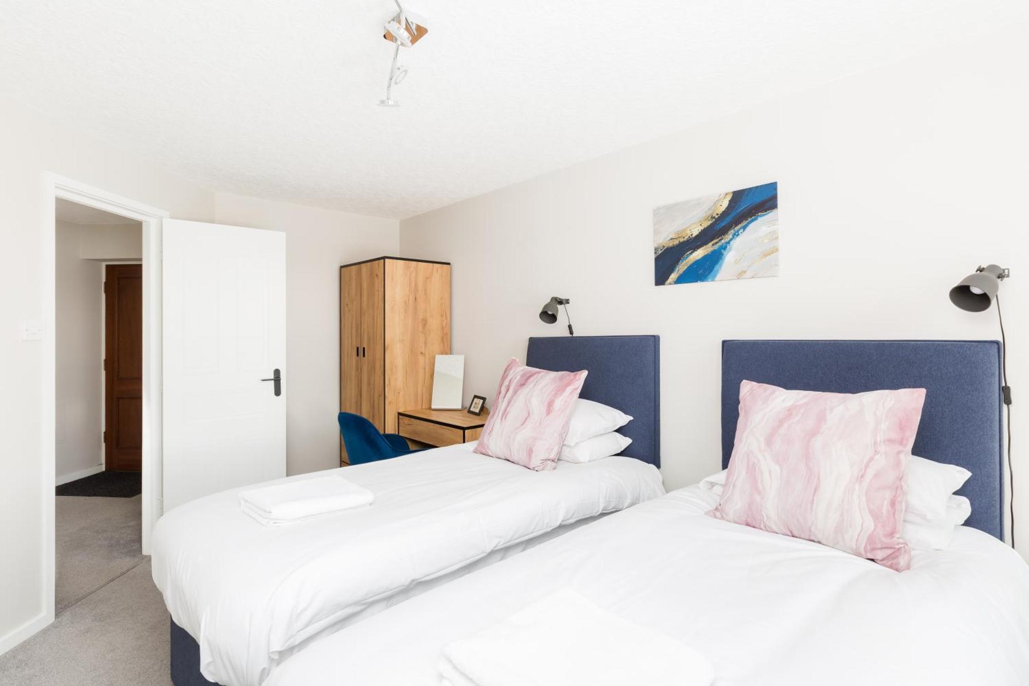 Modern 2-Bedroom Apartments With Free Parking In Leamington Spa Eksteriør bilde