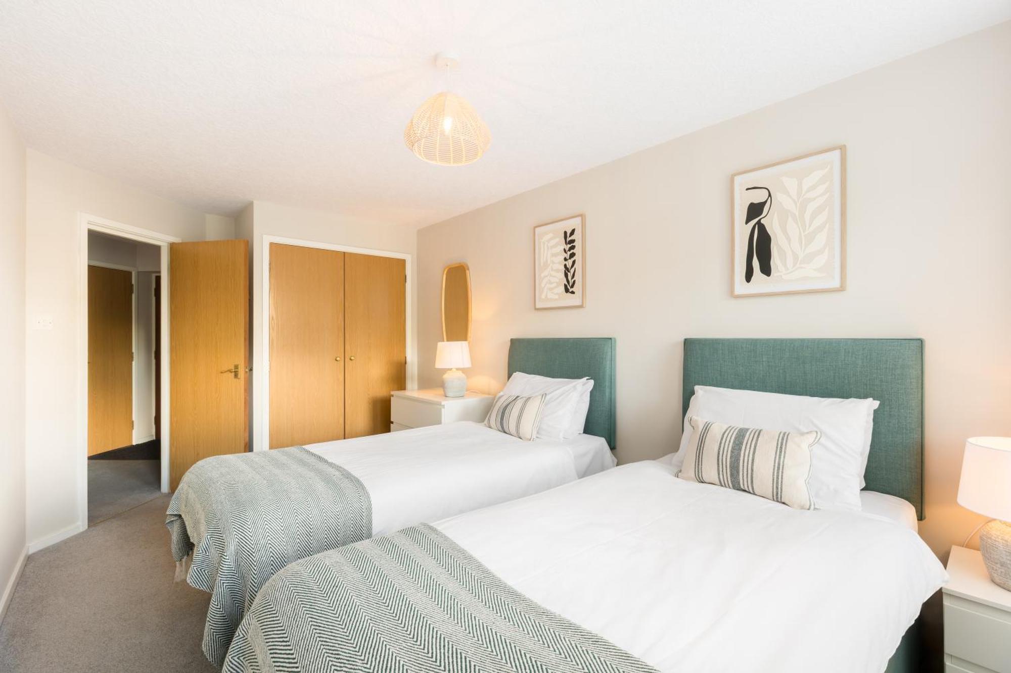 Modern 2-Bedroom Apartments With Free Parking In Leamington Spa Eksteriør bilde