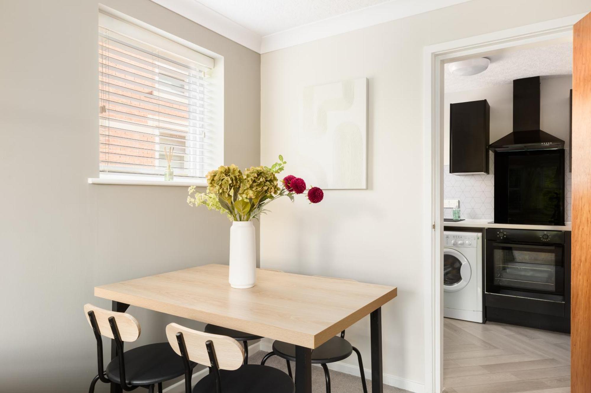 Modern 2-Bedroom Apartments With Free Parking In Leamington Spa Eksteriør bilde