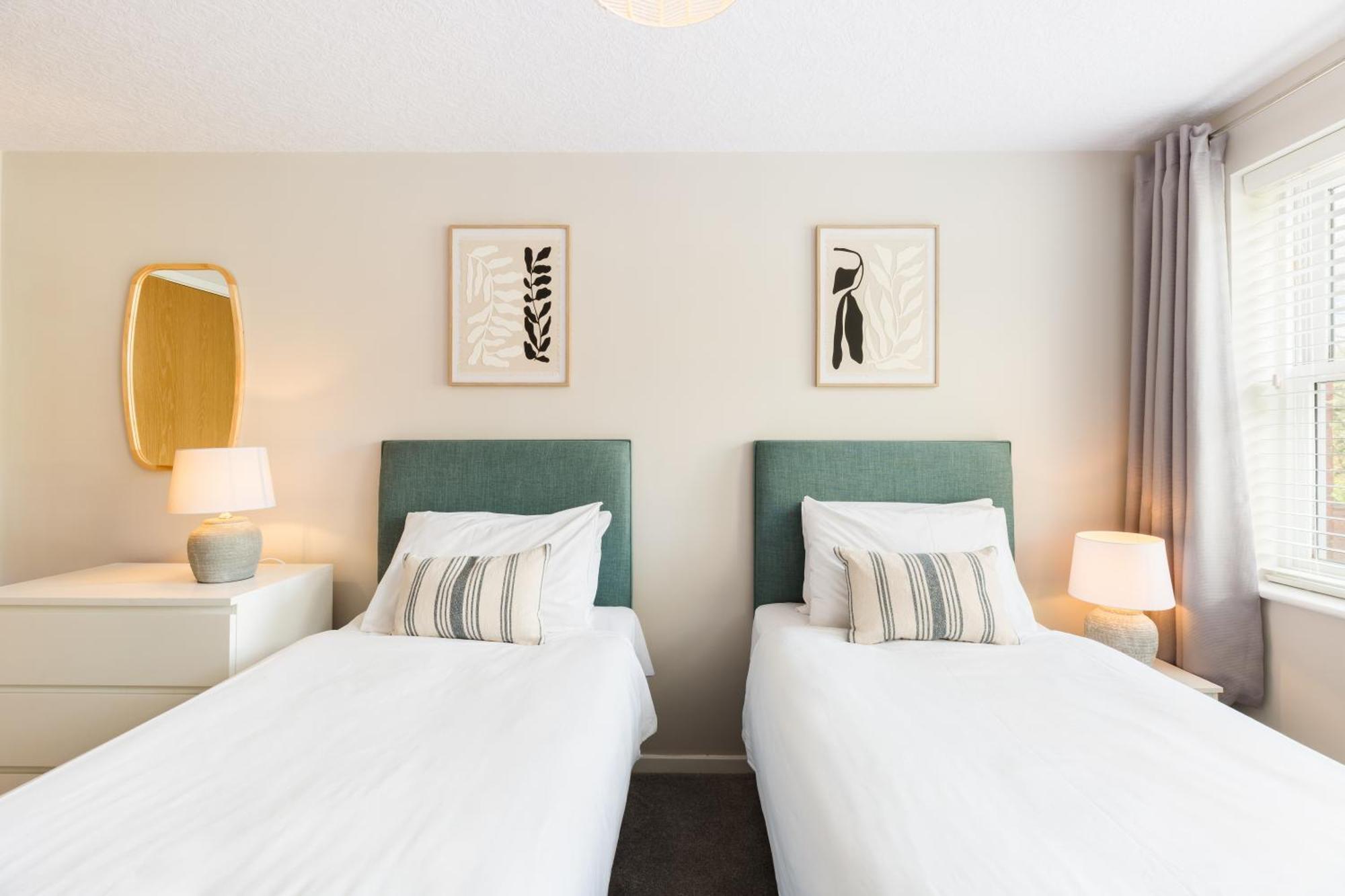 Modern 2-Bedroom Apartments With Free Parking In Leamington Spa Eksteriør bilde
